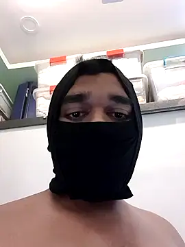 Wildguycums online show from 10.04.25