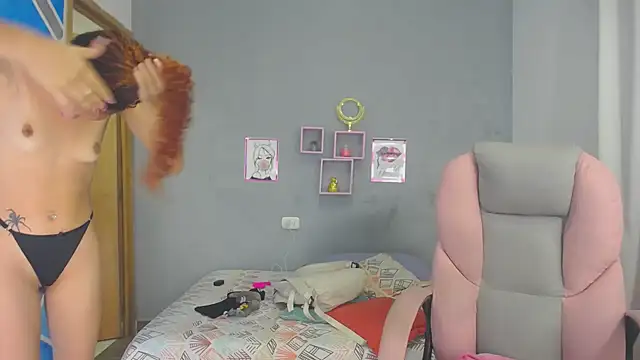 Snapshot of SexyLeilaa chatting on 12.19.24 SexyLeilaa online show from 12.19.24