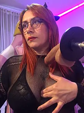 Luna Paris  online show from 01.29.25