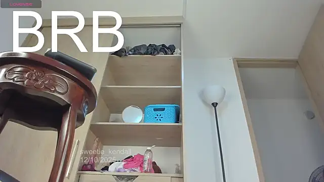 Snapshot of Sweetie_Kendall chatting on 10.13.25 Sweetie Kendall online show from 10.13.25