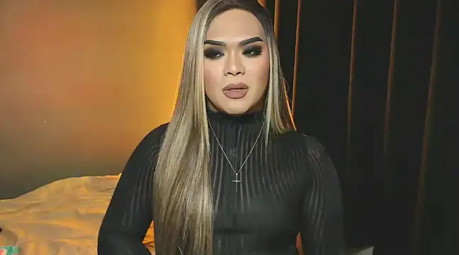 Snapshot of VictoriaEliz chatting on 12.21.24 VictoriaEliz online show from 12.21.24