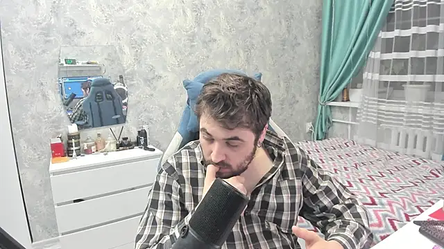 Snapshot of Morlaios chatting on 01.24.25 Morlaios online show from 01.24.25