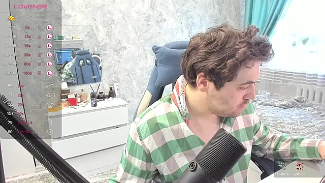 Snapshot of Morlaios chatting on 02.02.25 Morlaios online show from 02.02.25