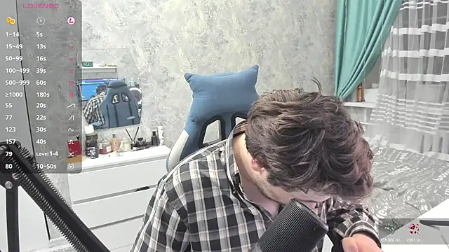 Snapshot of Morlaios chatting on 02.07.25 Morlaios online show from 02.07.25