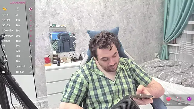 Snapshot of Morlaios chatting on 02.09.25 Morlaios online show from 02.09.25