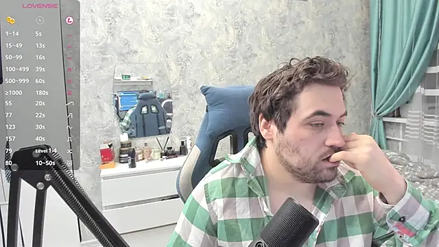 Snapshot of Morlaios chatting on 02.10.25 Morlaios online show from 02.10.25