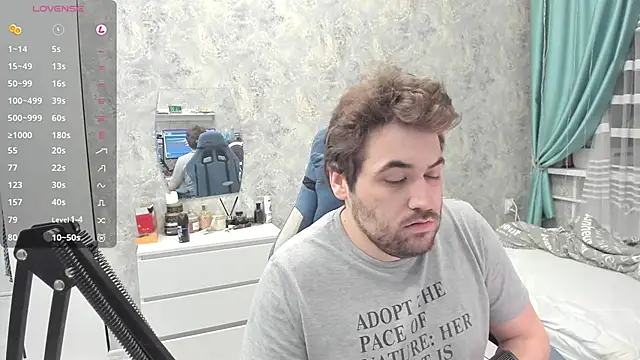 Snapshot of Morlaios chatting on 02.12.25 Morlaios online show from 02.12.25