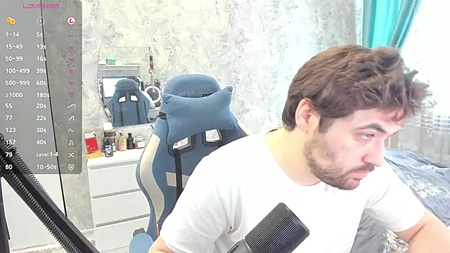 Snapshot of Morlaios chatting on 02.17.25 Morlaios online show from 02.17.25