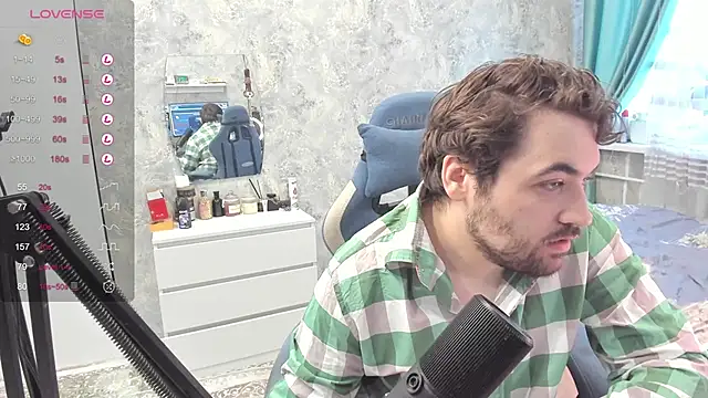 Snapshot of Morlaios chatting on 02.19.25 Morlaios online show from 02.19.25