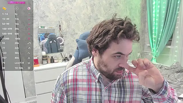 Snapshot of Morlaios chatting on 03.06.25 Morlaios online show from 03.06.25