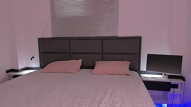 GiaFaaris online show from 12.14.24