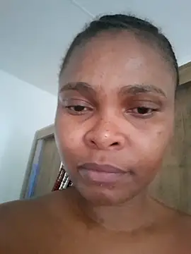 Snapshot of SweetAppleCandyxx chatting on 11.06.25 SweetAppleCandyxx online show from 11.06.25