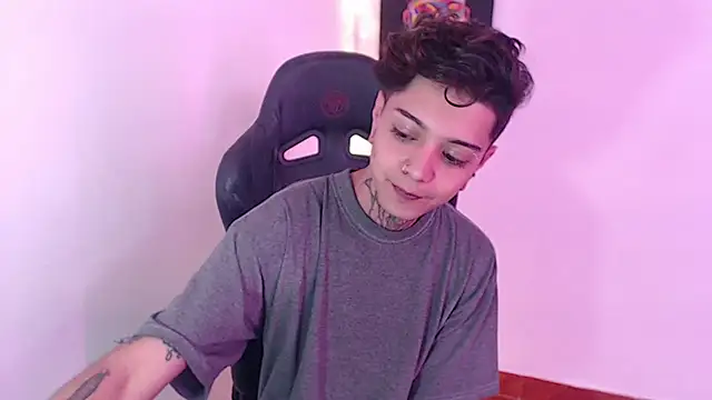 Snapshot of saad_man chatting on 01.03.25 saad man online show from 01.03.25