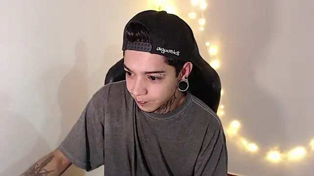 Snapshot of saad_man chatting on 01.29.25 saad man online show from 01.29.25