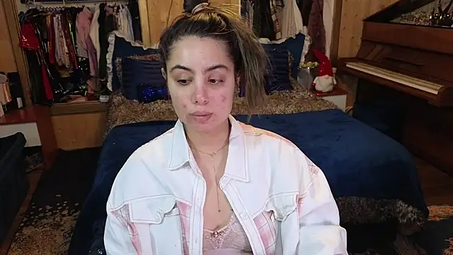 VanessaDoyle online show from 12.04.25