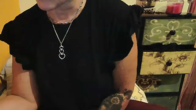 Snapshot of Althea_Love chatting on 09.30.25 Althea Love online show from 09.30.25