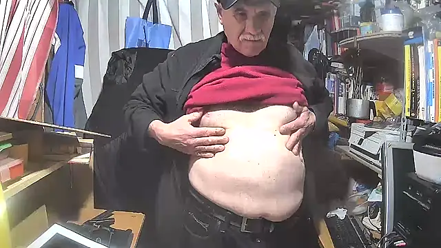 Snapshot of nonnomaturobisex chatting on 02.08.25 nonnomaturobisex online show from 02.08.25