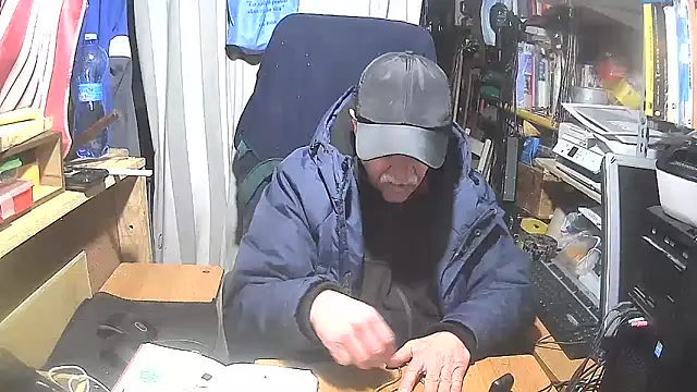 Snapshot of nonnomaturobisex chatting on 02.09.25 nonnomaturobisex online show from 02.09.25