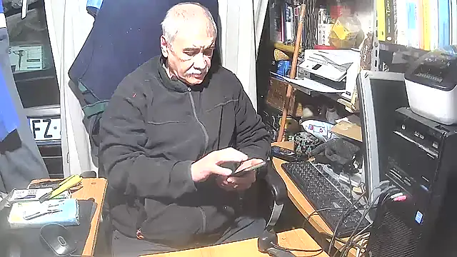 Snapshot of nonnomaturobisex chatting on 02.13.25 nonnomaturobisex online show from 02.13.25