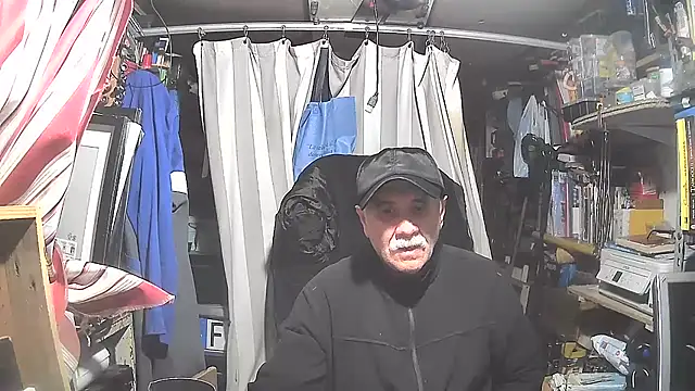 Snapshot of nonnomaturobisex chatting on 02.15.25 nonnomaturobisex online show from 02.15.25