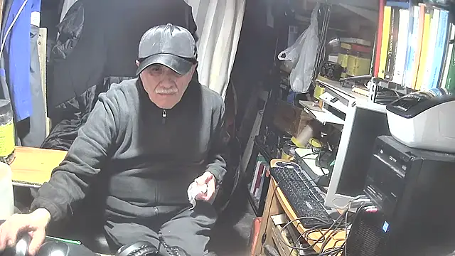 Snapshot of nonnomaturobisex chatting on 02.19.25 nonnomaturobisex online show from 02.19.25