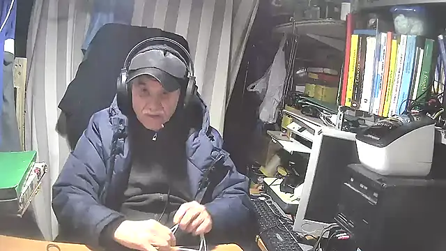 Snapshot of nonnomaturobisex chatting on 02.20.25 nonnomaturobisex online show from 02.20.25