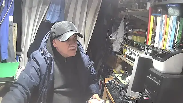 Snapshot of nonnomaturobisex chatting on 02.20.25 nonnomaturobisex online show from 02.20.25