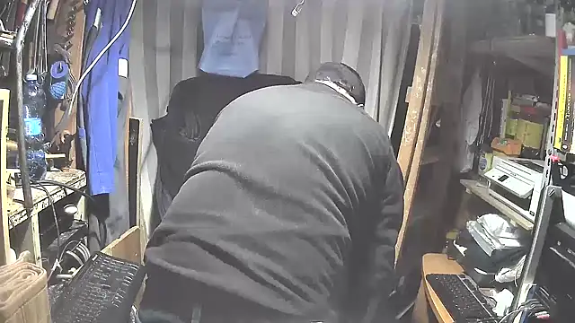 Snapshot of nonnomaturobisex chatting on 02.24.25 nonnomaturobisex online show from 02.24.25