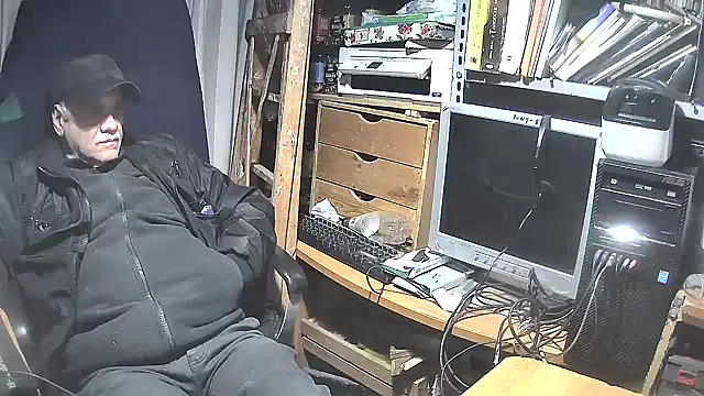 Snapshot of nonnomaturobisex chatting on 03.01.25 nonnomaturobisex online show from 03.01.25