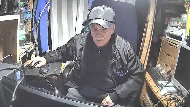 Snapshot of nonnomaturobisex chatting on 03.02.25 nonnomaturobisex online show from 03.02.25