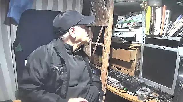 Snapshot of nonnomaturobisex chatting on 03.03.25 nonnomaturobisex online show from 03.03.25