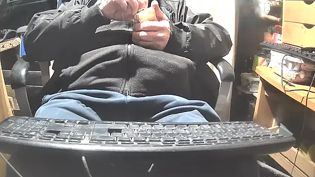 Snapshot of nonnomaturobisex chatting on 03.07.25 nonnomaturobisex online show from 03.07.25