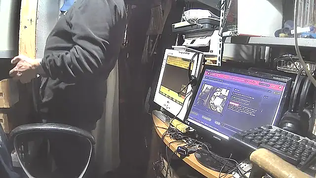 Snapshot of nonnomaturobisex chatting on 03.15.25 nonnomaturobisex online show from 03.15.25