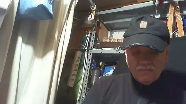 Snapshot of nonnomaturobisex chatting on 10.13.25 nonnomaturobisex online show from 10.13.25