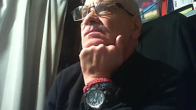 Snapshot of nonnomaturobisex chatting on 10.16.25 nonnomaturobisex online show from 10.16.25