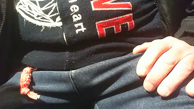 Snapshot of nonnomaturobisex chatting on 11.08.25 nonnomaturobisex online show from 11.08.25