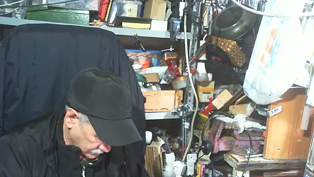 Snapshot of nonnomaturobisex chatting on 11.15.25 nonnomaturobisex online show from 11.15.25