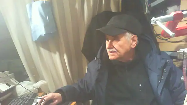 Snapshot of nonnomaturobisex chatting on 11.28.25 nonnomaturobisex online show from 11.28.25