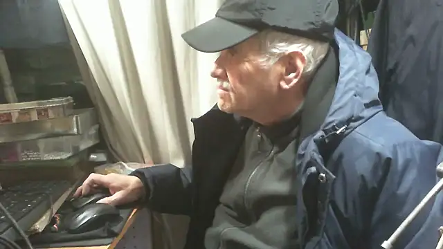 Snapshot of nonnomaturobisex chatting on 12.01.25 nonnomaturobisex online show from 12.01.25