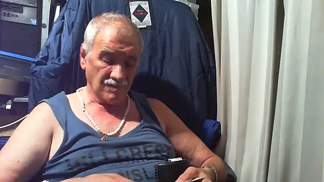 nonnomaturobisex online show from 08.06.26