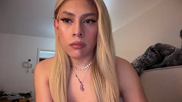 saray doll online show from 02.28.26