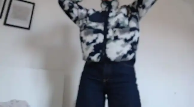 ocean eyess  online show from 02.19.25