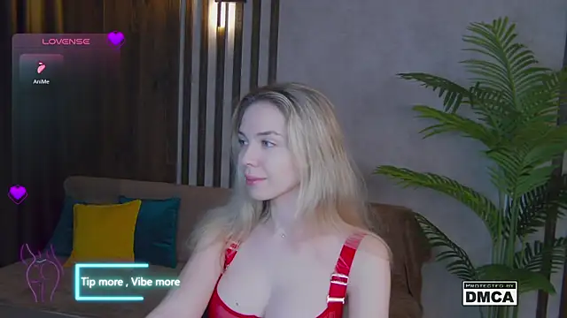 Snapshot of Holl1Would chatting on 01.27.25 Holl1Would online show from 01.27.25