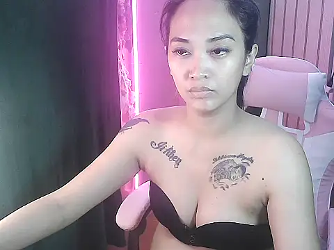 Snapshot of hotasianivy19 chatting on 09.26.25 hotasianivy19 online show from 09.26.25