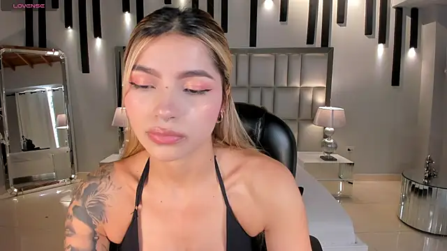 LexieWayne online show from 06.10.26
