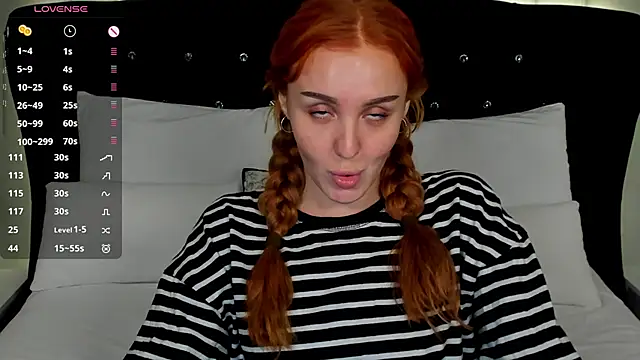 Snapshot of LianaFord chatting on 11.07.25 LianaFord online show from 11.07.25