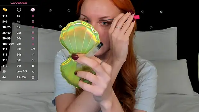 Snapshot of LianaFord chatting on 11.08.25 LianaFord online show from 11.08.25