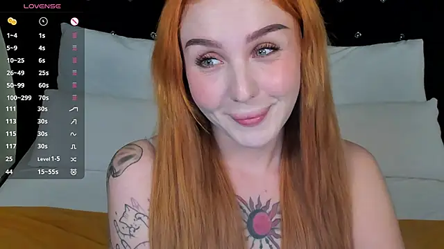 Snapshot of LianaFord chatting on 11.09.25 LianaFord online show from 11.09.25