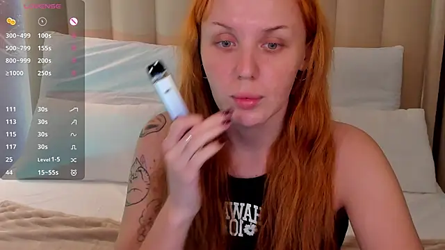 Snapshot of LianaFord chatting on 11.10.25 LianaFord online show from 11.10.25