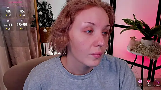 Snapshot of LianaFord chatting on 12.15.25 LianaFord online show from 12.15.25